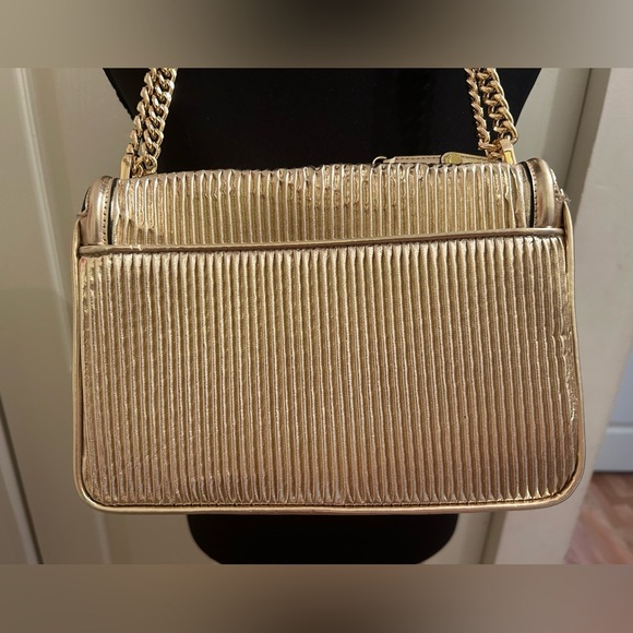 Victoria Secret Gold Designer Chain Shoulder Bag - Picture 9 of 10